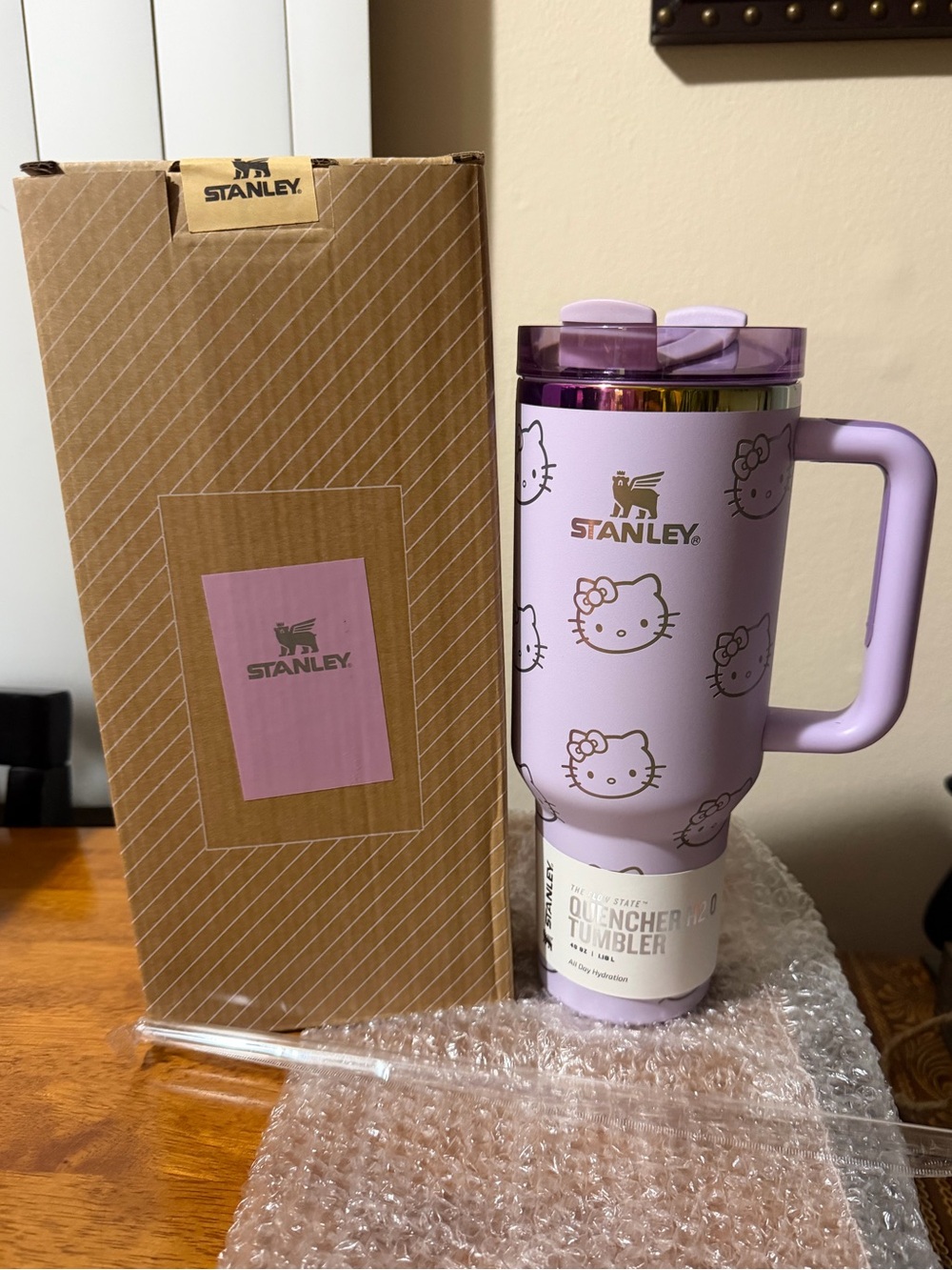 Lavender Hello Kitty Flow State Quencher 2.0 40 oz Tumbler - NWT 💜